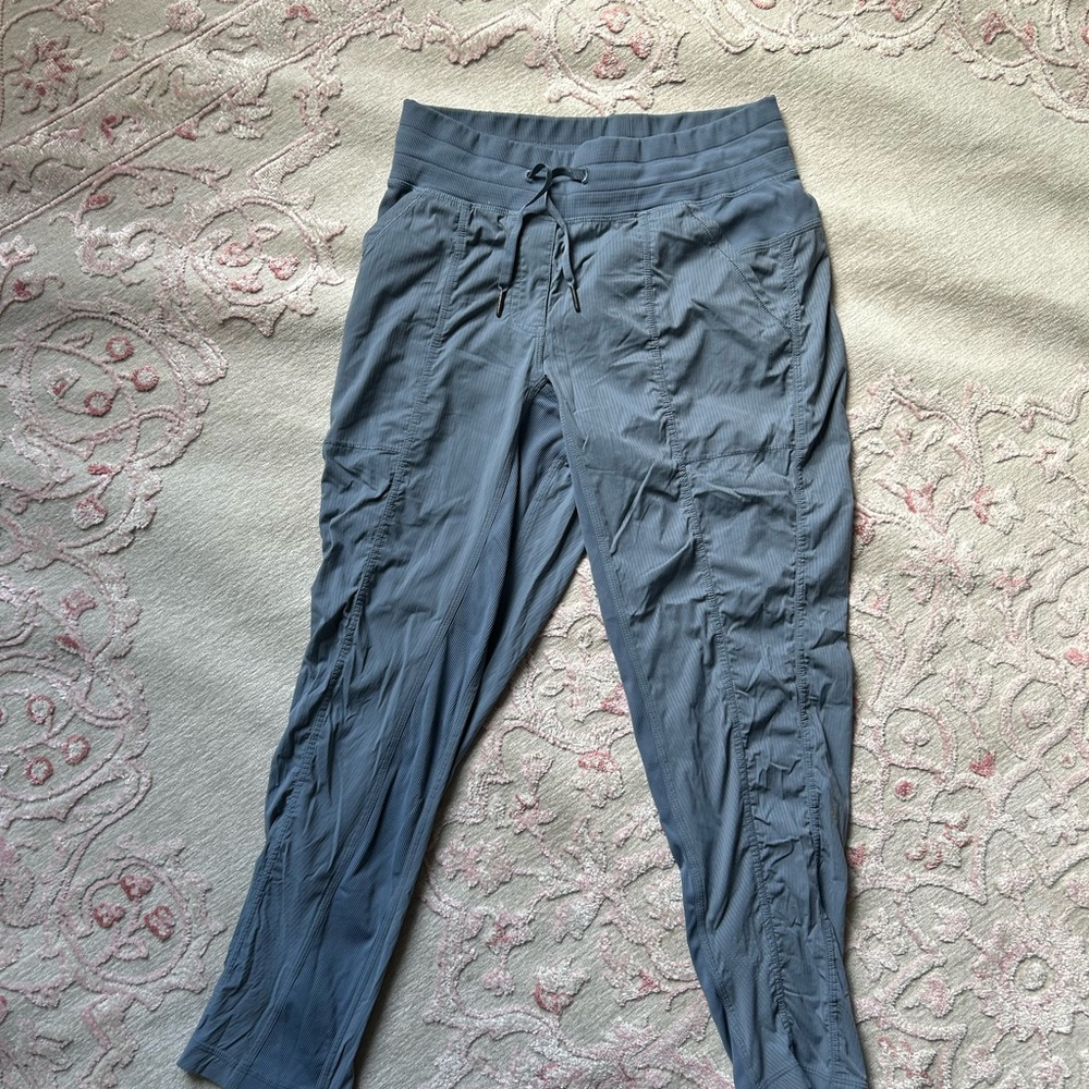 Lululemon Athletica Gray Ankle Pants